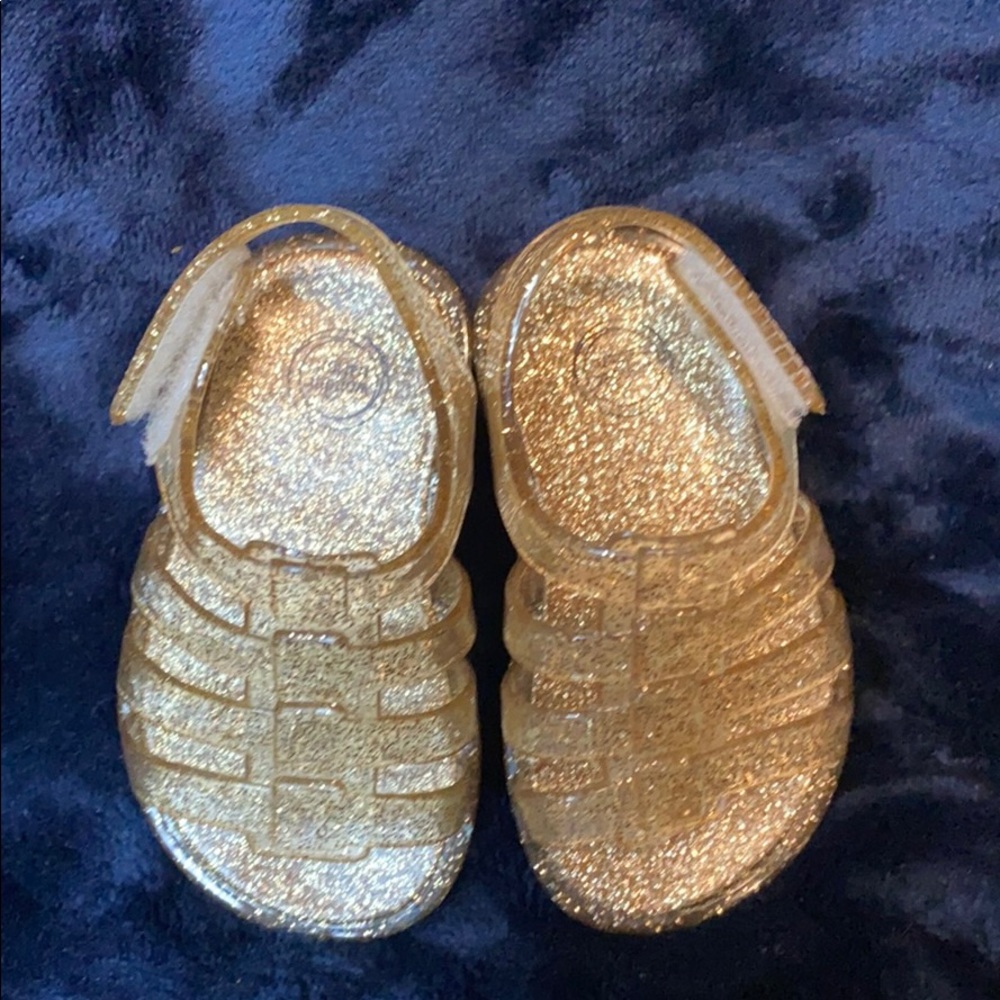 Shoes - Picture 3 of 4